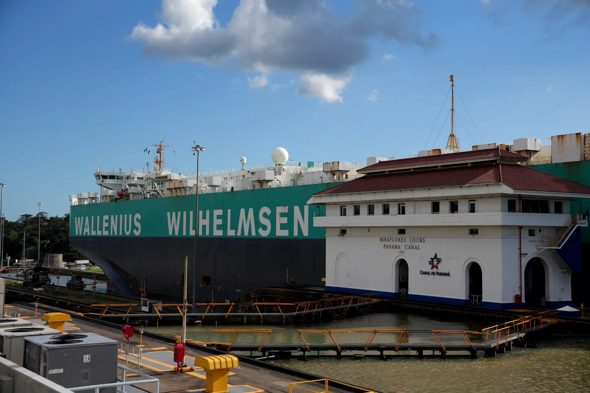 A Wallenius ship passing through Miraflores Locks.